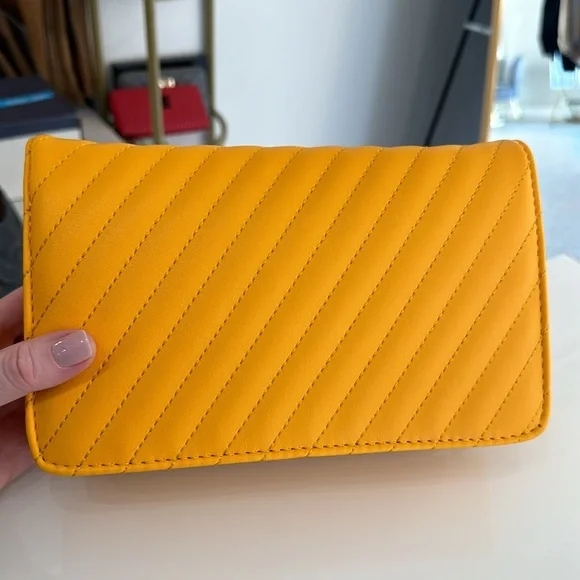 Badgley Mischka yellow crossbody purse $99 MSRP - Picture 7 of 8